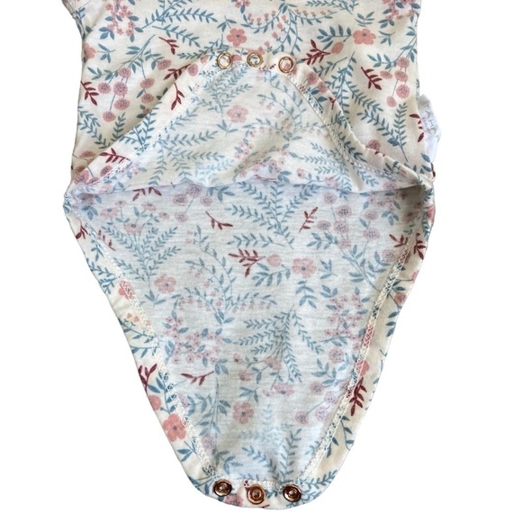 Tahari Baby Girls Summer Bodysuit /Onsie & Pant Set Ivory Floral Print Sz 0-3 mo - Picture 6 of 13